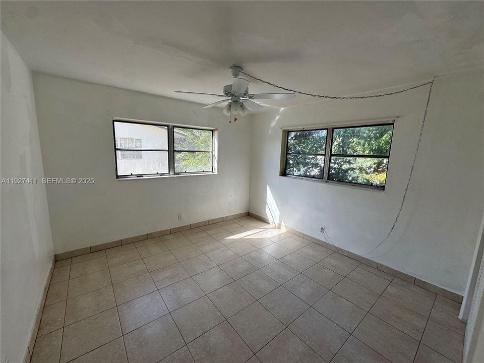 En Renta: $1,500 (11 camas, 9 baños, 4769 Pies cuadrados)