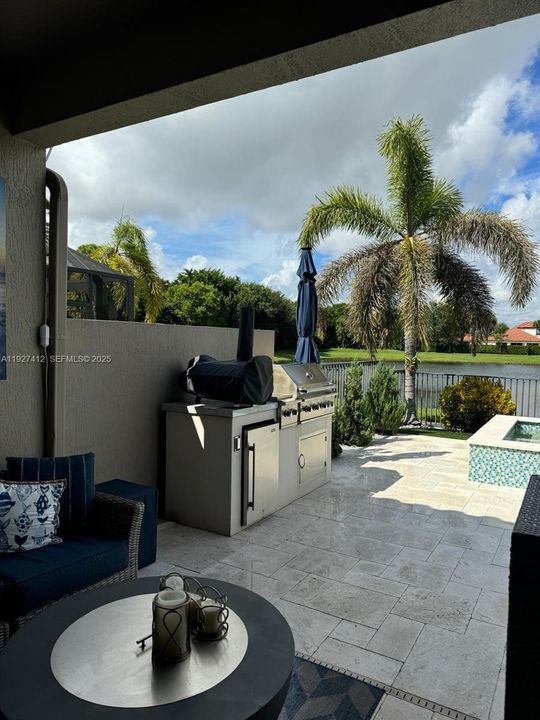 出租: $4,800 (4 贝兹, 2 浴室, 2037 平方英尺)