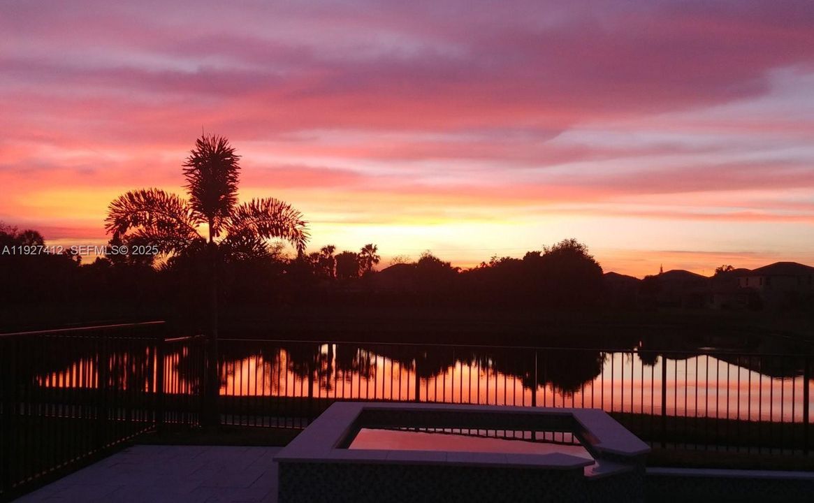 出租: $4,800 (4 贝兹, 2 浴室, 2037 平方英尺)