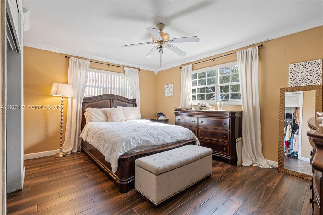 En Venta: $599,999 (4 camas, 2 baños, 1747 Pies cuadrados)