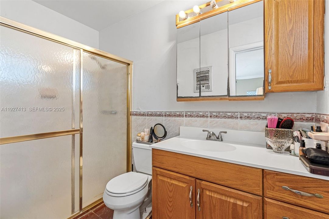 En Venta: $599,999 (4 camas, 2 baños, 1747 Pies cuadrados)