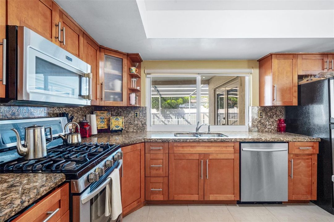 En Venta: $599,999 (4 camas, 2 baños, 1747 Pies cuadrados)