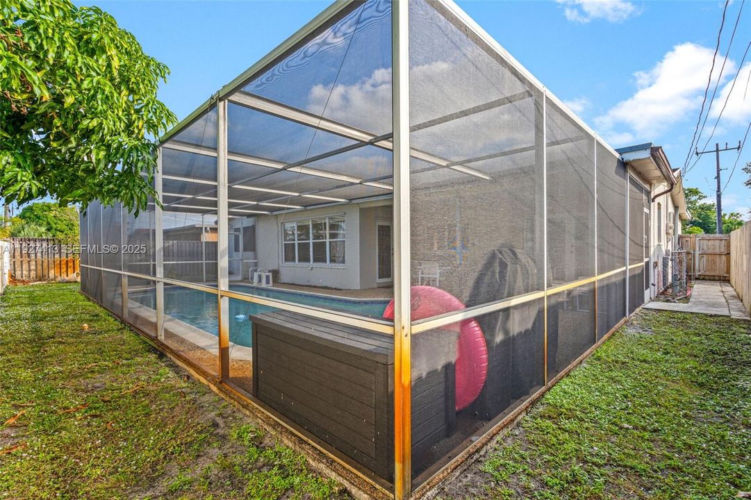 En Venta: $599,999 (4 camas, 2 baños, 1747 Pies cuadrados)