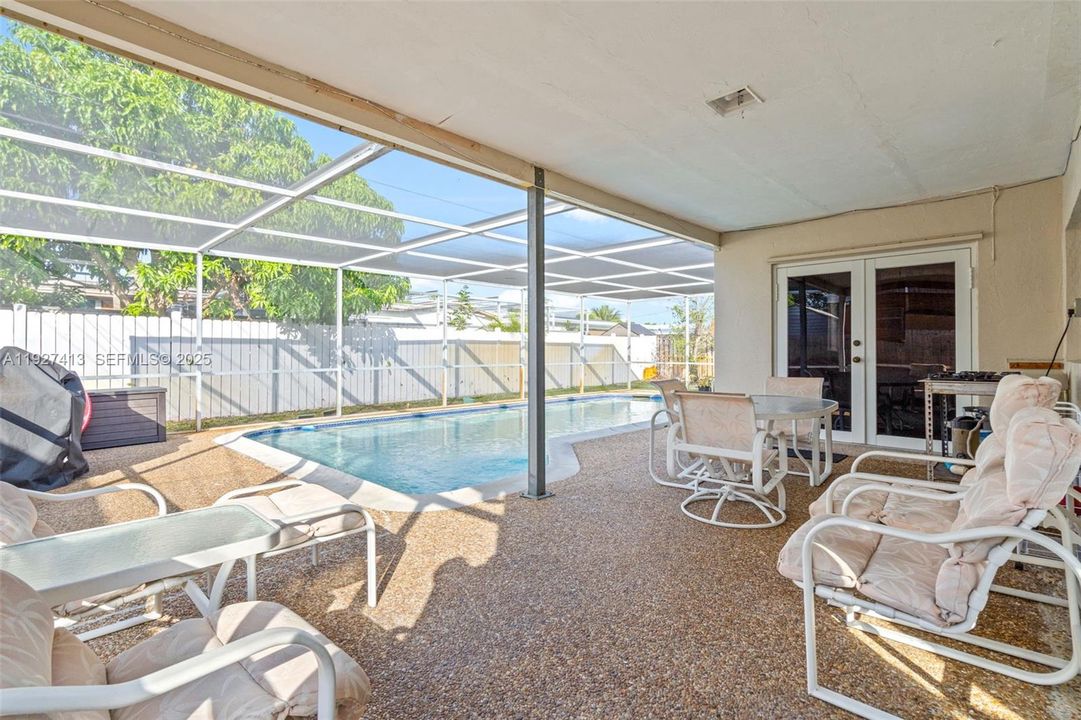 En Venta: $599,999 (4 camas, 2 baños, 1747 Pies cuadrados)