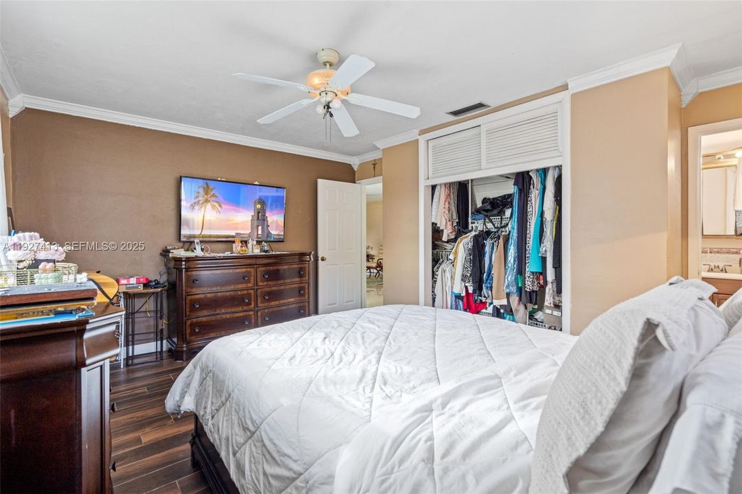 En Venta: $599,999 (4 camas, 2 baños, 1747 Pies cuadrados)