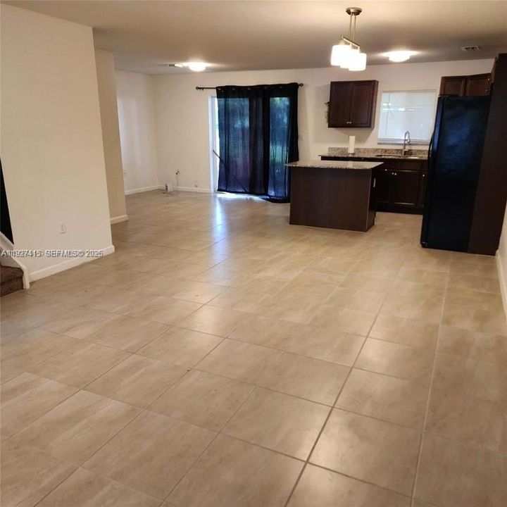 В аренду: $3,000 (3 спален, 2 ванн, 1380 Квадратных фут)