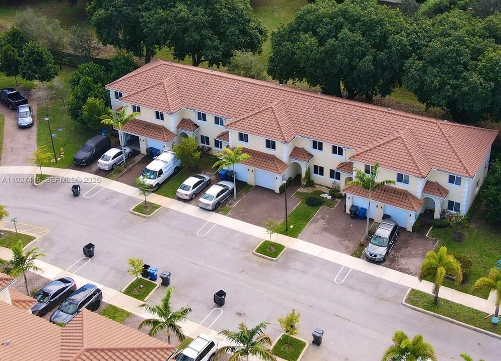 В аренду: $3,000 (3 спален, 2 ванн, 1380 Квадратных фут)