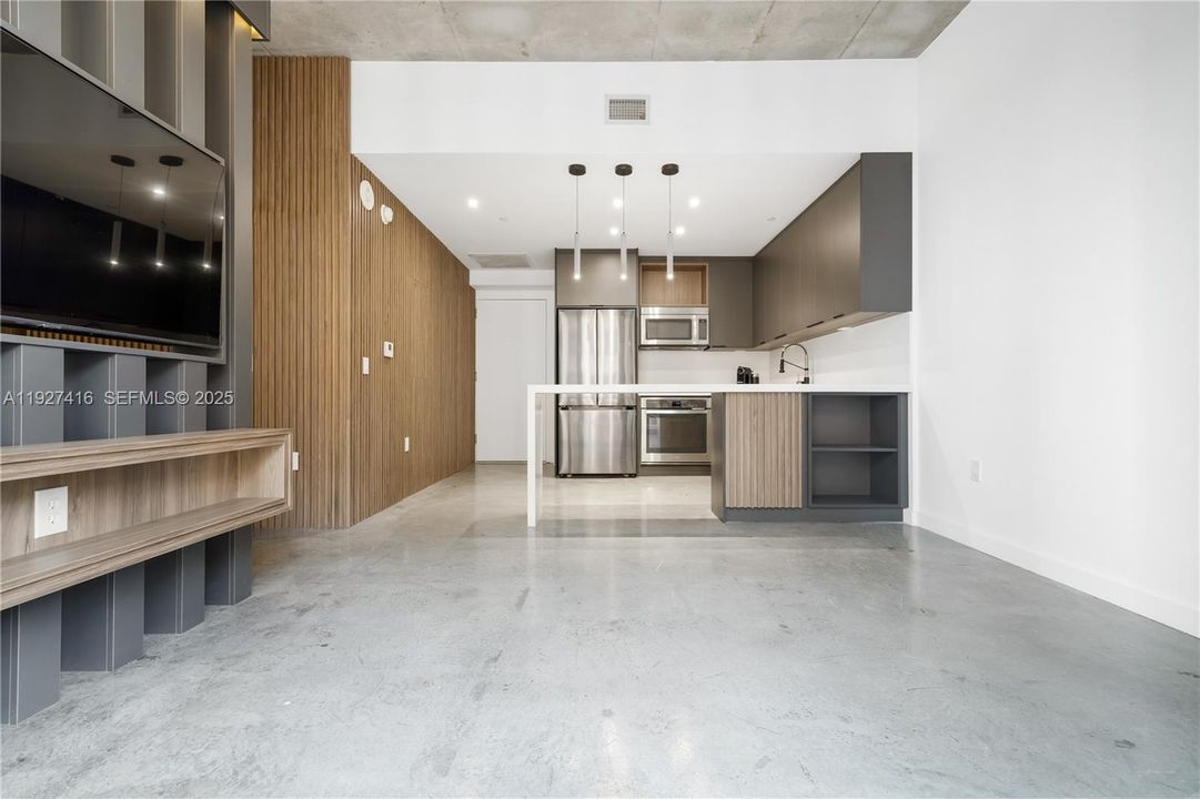 В аренду: $2,500 (1 спален, 1 ванн, 526 Квадратных фут)