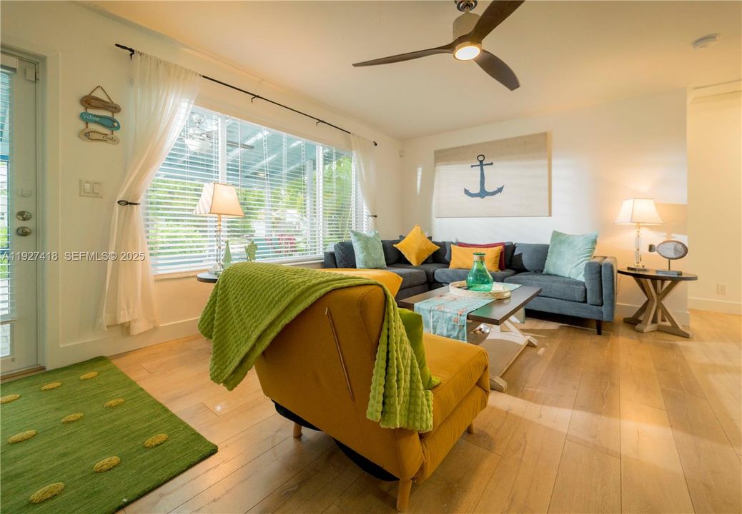 En Venta: $742,000 (2 camas, 1 baños, 1028 Pies cuadrados)