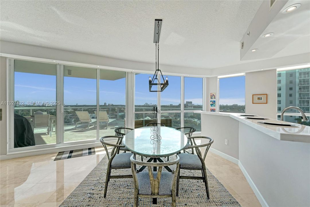 : $975,000 (2 camas, 2 baños, 1730 Pies cuadrados)