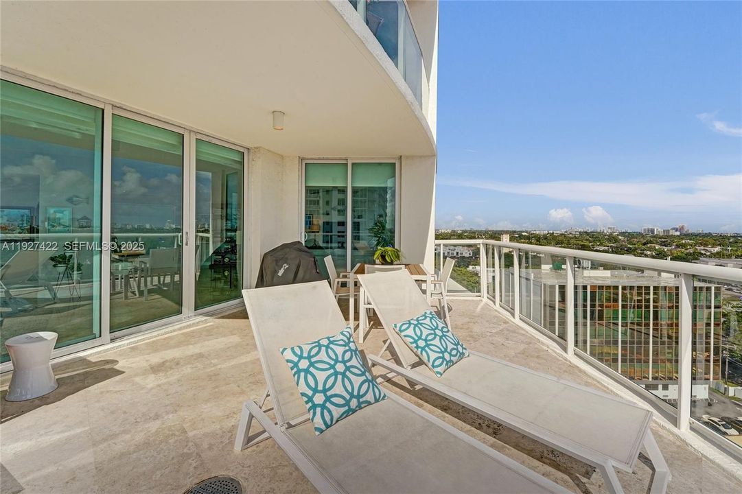 : $975,000 (2 camas, 2 baños, 1730 Pies cuadrados)