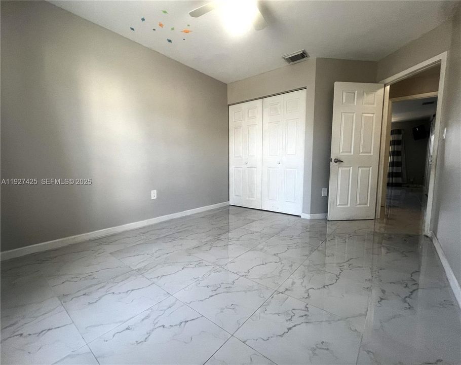 待售: $459,999 (3 贝兹, 2 浴室, 1244 平方英尺)