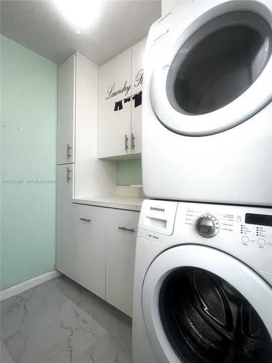 待售: $459,999 (3 贝兹, 2 浴室, 1244 平方英尺)