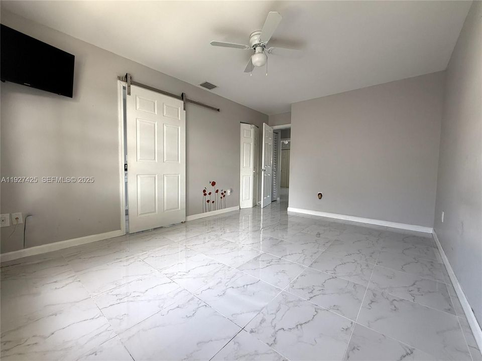 待售: $459,999 (3 贝兹, 2 浴室, 1244 平方英尺)