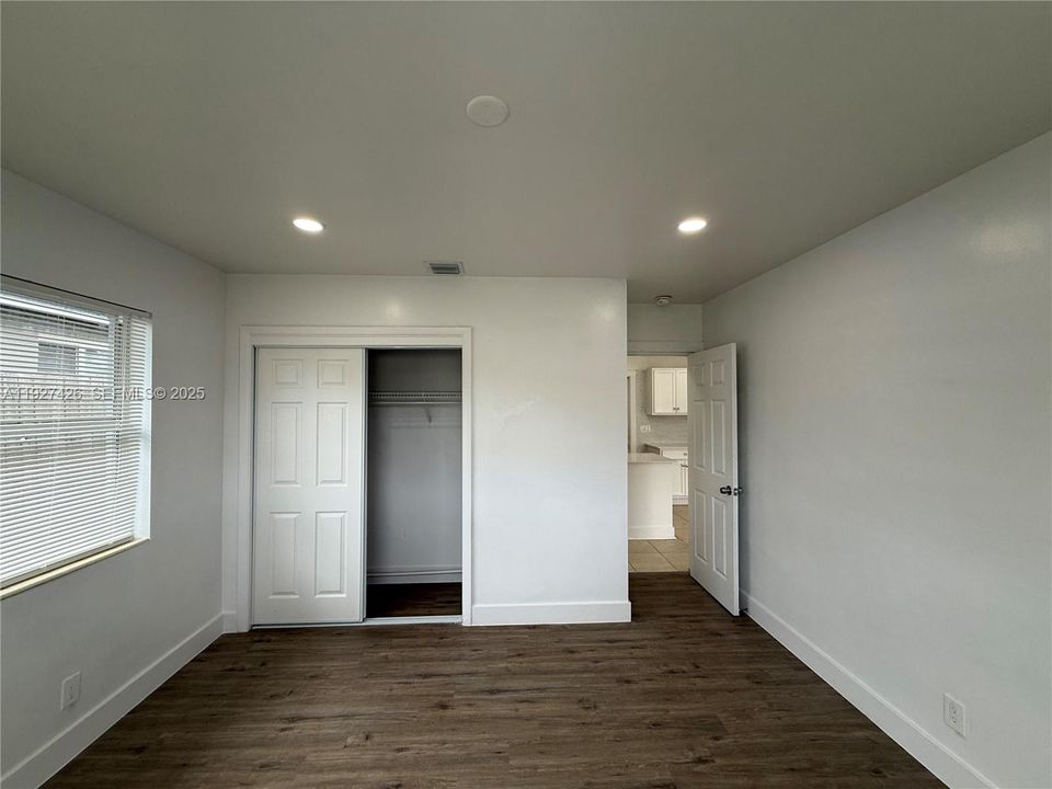 For Rent: $2,900 (4 beds, 2 baths, 1342 Square Feet)