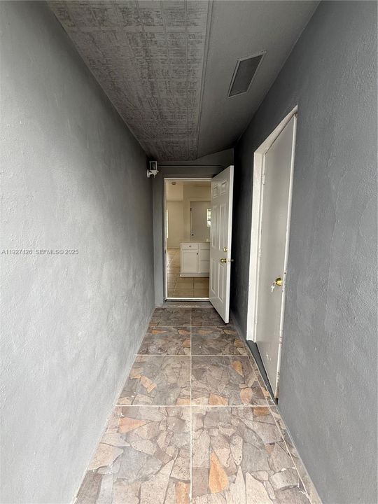 For Rent: $2,900 (4 beds, 2 baths, 1342 Square Feet)