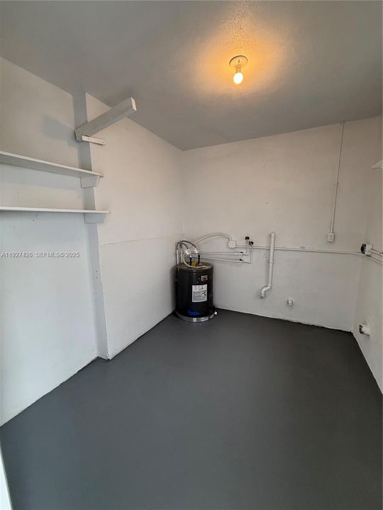 For Rent: $2,900 (4 beds, 2 baths, 1342 Square Feet)