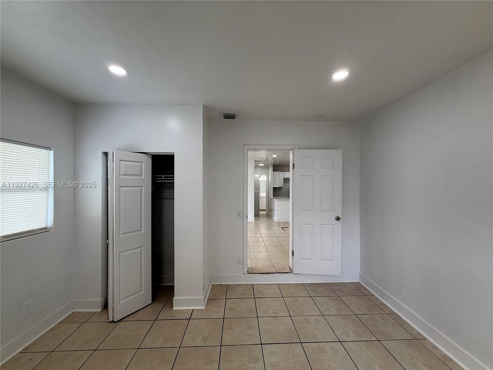 For Rent: $2,900 (4 beds, 2 baths, 1342 Square Feet)