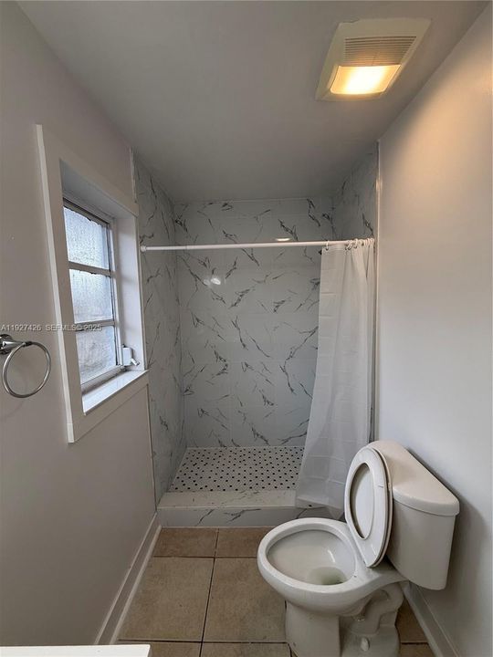 For Rent: $2,900 (4 beds, 2 baths, 1342 Square Feet)