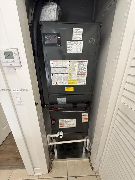 For Rent: $2,900 (4 beds, 2 baths, 1342 Square Feet)