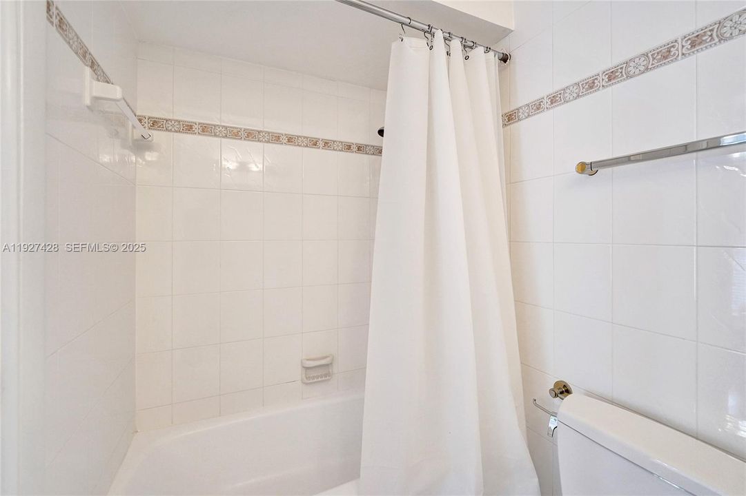 На продажу: $550,000 (3 спален, 3 ванн, 2350 Квадратных фут)