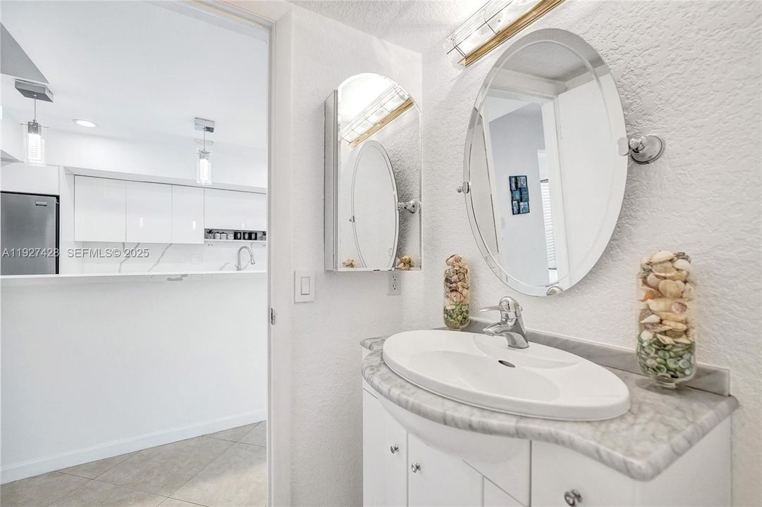 На продажу: $550,000 (3 спален, 3 ванн, 2350 Квадратных фут)