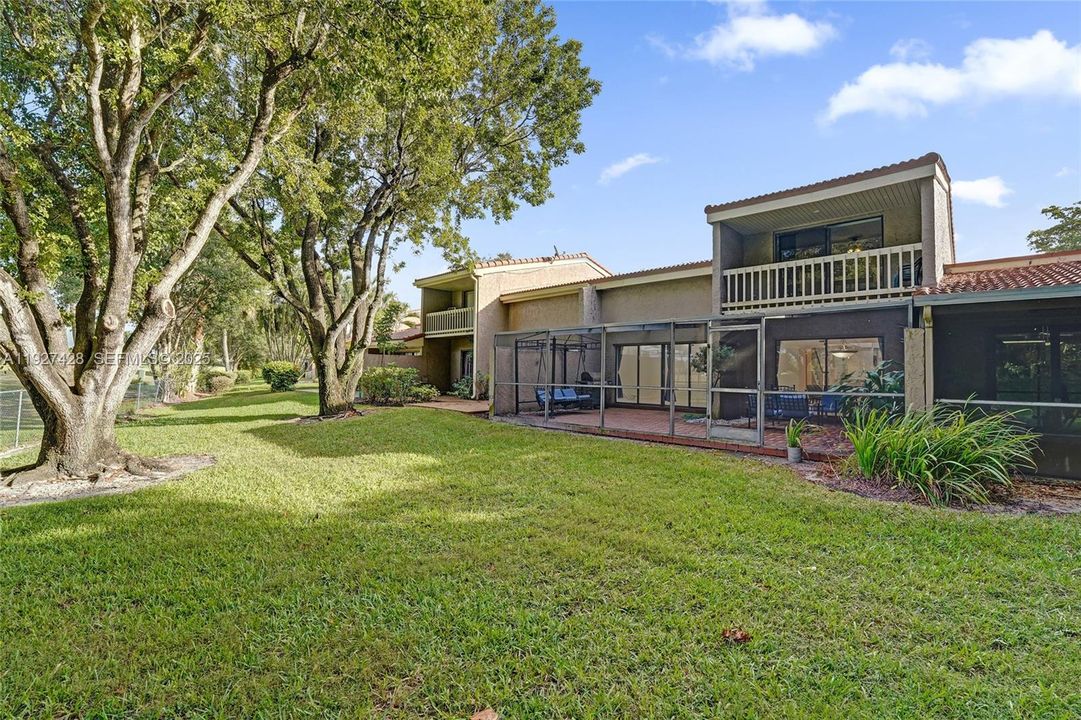 На продажу: $550,000 (3 спален, 3 ванн, 2350 Квадратных фут)