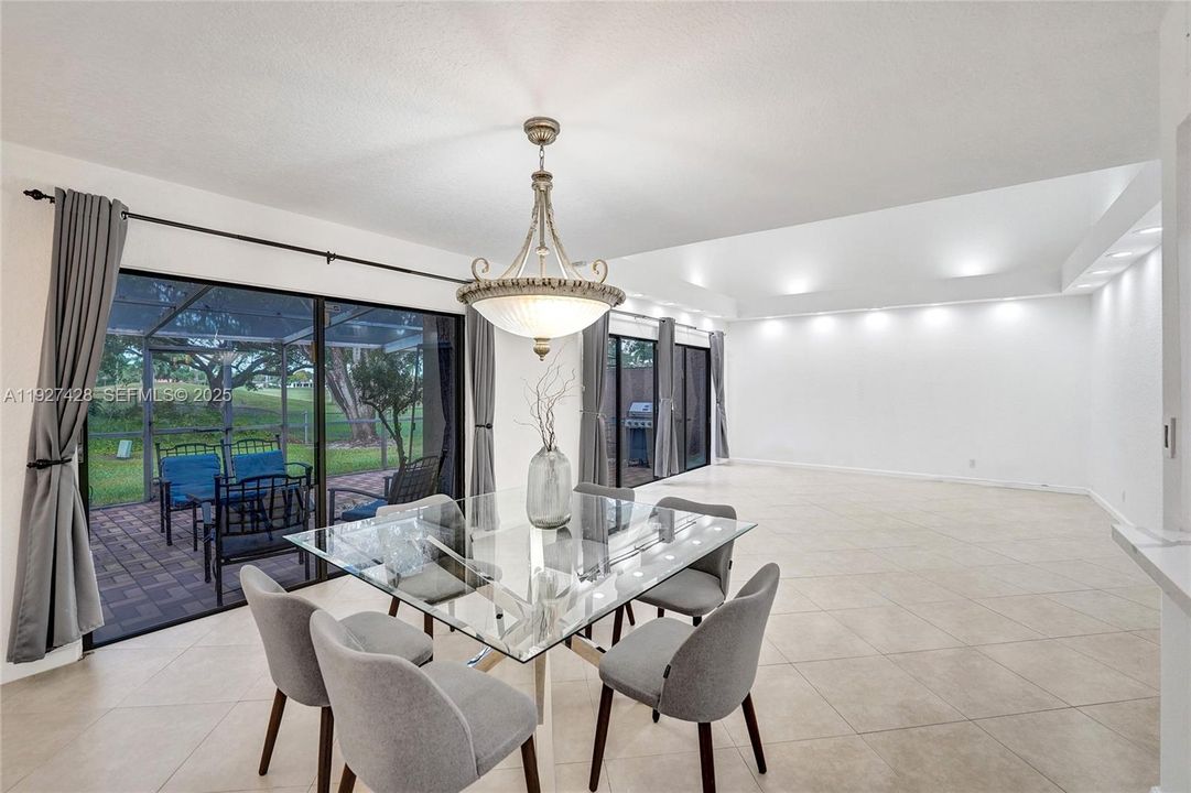 На продажу: $550,000 (3 спален, 3 ванн, 2350 Квадратных фут)