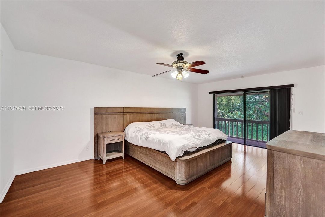 На продажу: $550,000 (3 спален, 3 ванн, 2350 Квадратных фут)