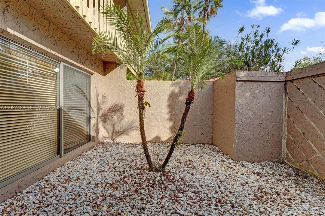 На продажу: $550,000 (3 спален, 3 ванн, 2350 Квадратных фут)