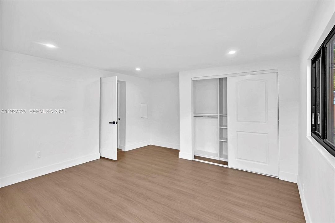 En Renta: $4,800 (4 camas, 2 baños, 1856 Pies cuadrados)