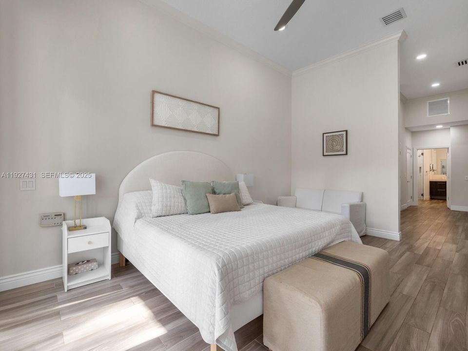 For Sale: $1,650,000 (5 beds, 3 baths, 3298 Square Feet)