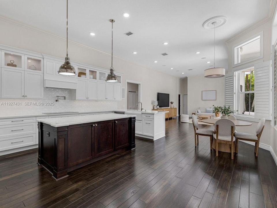 For Sale: $1,650,000 (5 beds, 3 baths, 3298 Square Feet)