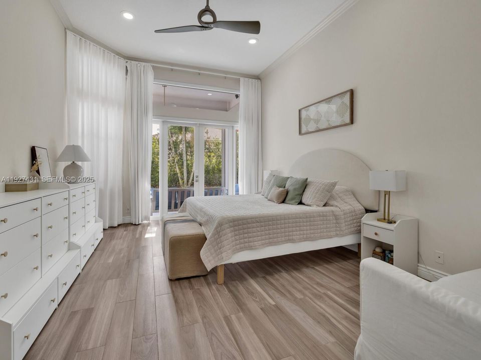 For Sale: $1,650,000 (5 beds, 3 baths, 3298 Square Feet)