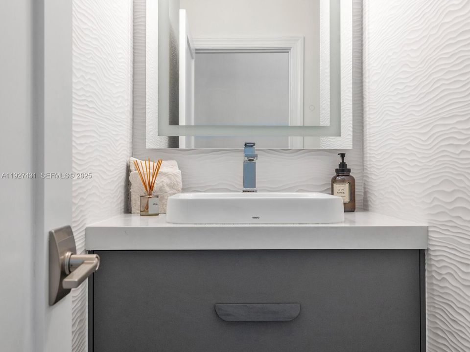 For Sale: $1,650,000 (5 beds, 3 baths, 3298 Square Feet)