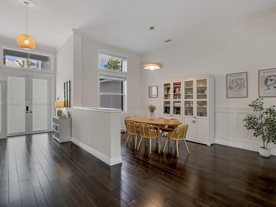 For Sale: $1,650,000 (5 beds, 3 baths, 3298 Square Feet)