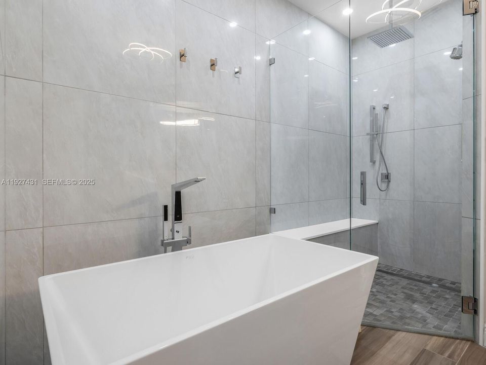 For Sale: $1,650,000 (5 beds, 3 baths, 3298 Square Feet)