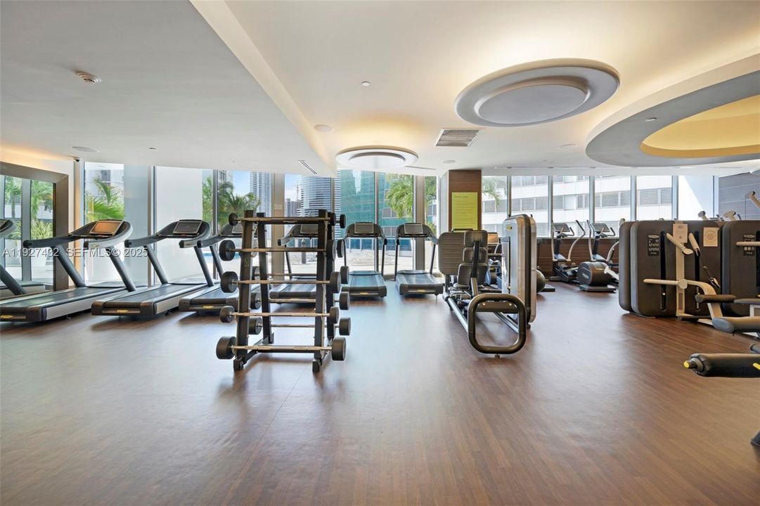 For Sale: $540,000 (1 beds, 1 baths, 822 Square Feet)