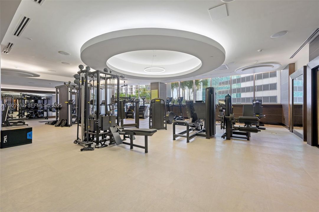 For Sale: $540,000 (1 beds, 1 baths, 822 Square Feet)