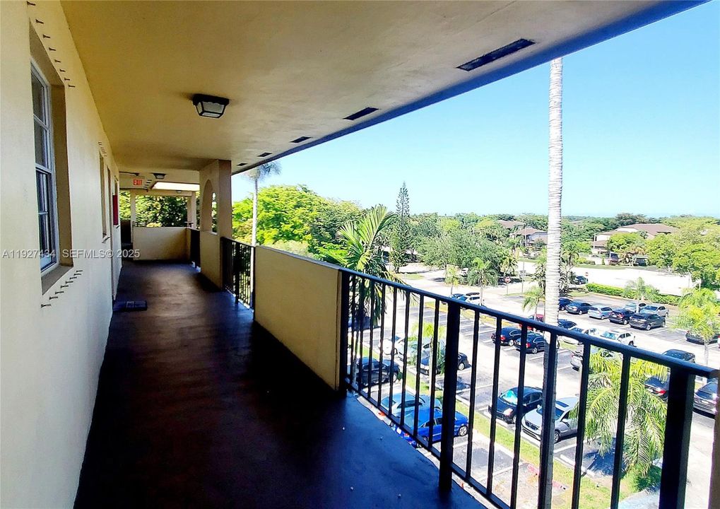 En Venta: $215,000 (2 camas, 2 baños, 1074 Pies cuadrados)