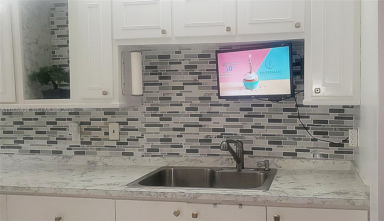 En Venta: $215,000 (2 camas, 2 baños, 1074 Pies cuadrados)