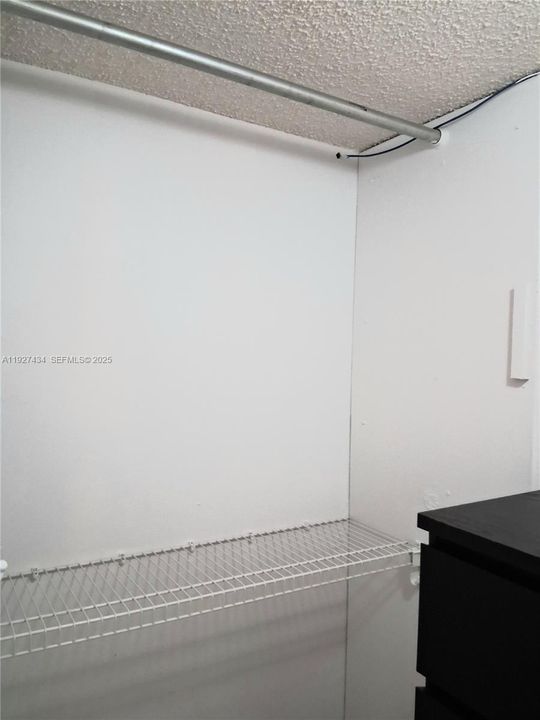 En Venta: $215,000 (2 camas, 2 baños, 1074 Pies cuadrados)