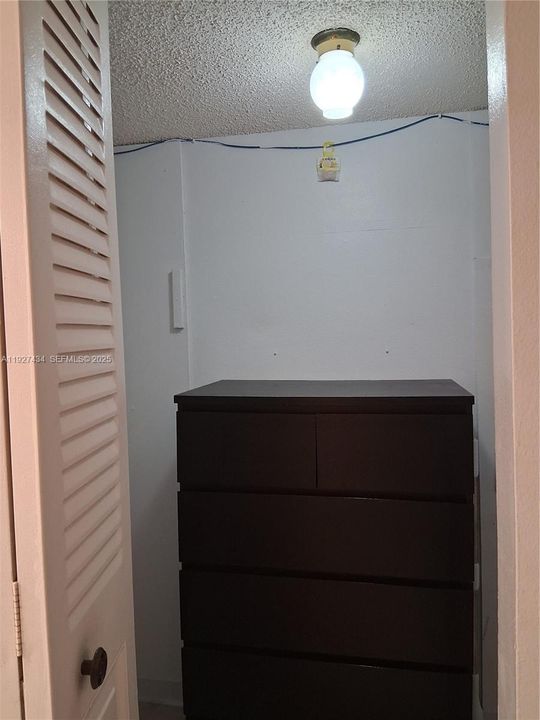 En Venta: $215,000 (2 camas, 2 baños, 1074 Pies cuadrados)