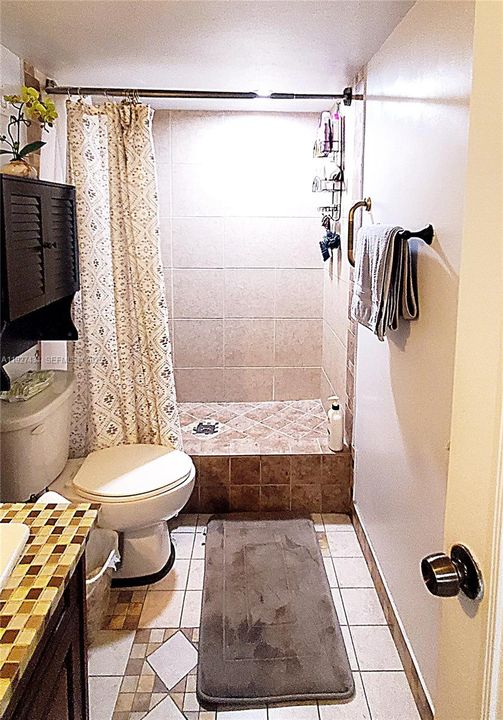 En Venta: $215,000 (2 camas, 2 baños, 1074 Pies cuadrados)