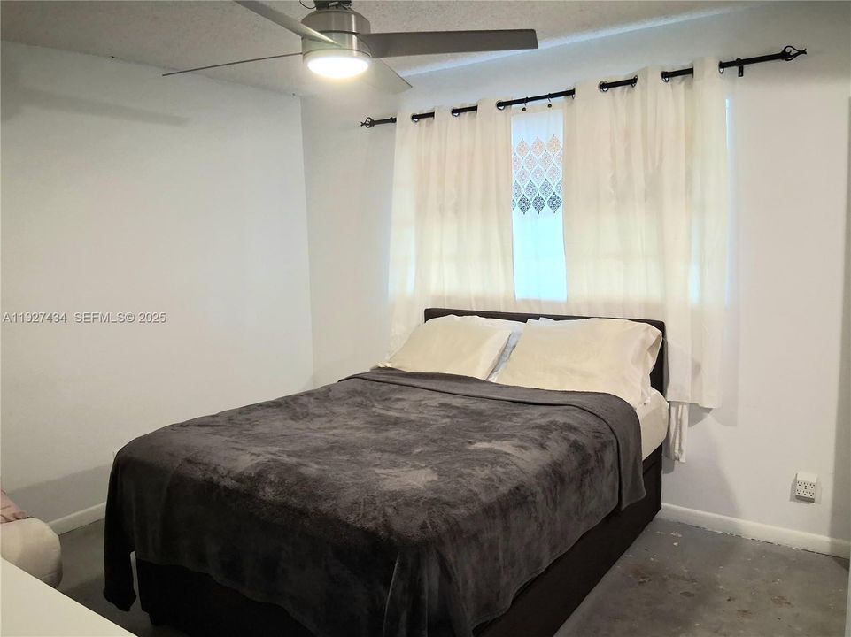 En Venta: $215,000 (2 camas, 2 baños, 1074 Pies cuadrados)