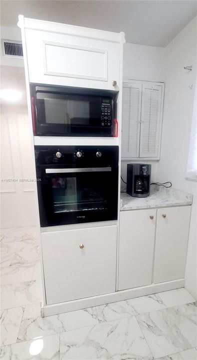 En Venta: $215,000 (2 camas, 2 baños, 1074 Pies cuadrados)