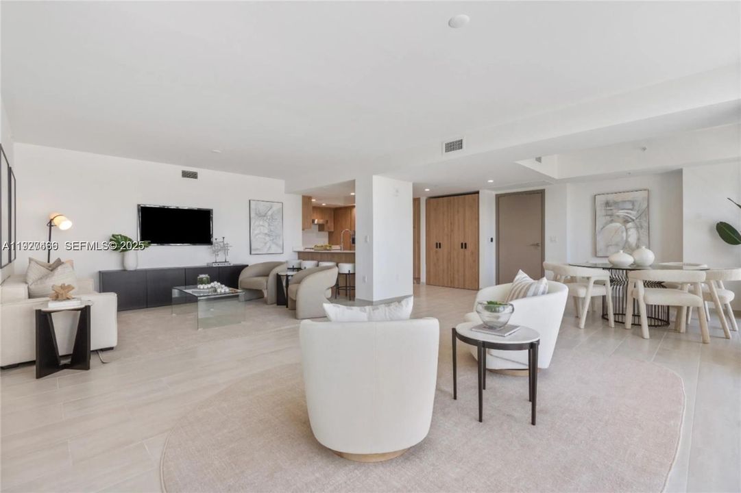 В аренду: $8,000 (2 спален, 2 ванн, 1400 Квадратных фут)