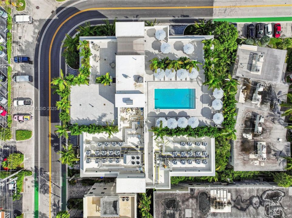 В аренду: $8,000 (2 спален, 2 ванн, 1400 Квадратных фут)