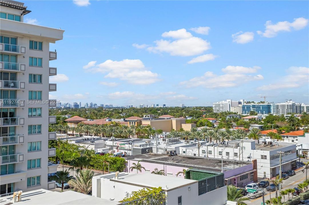 待售: $615,000 (1 贝兹, 1 浴室, 929 平方英尺)