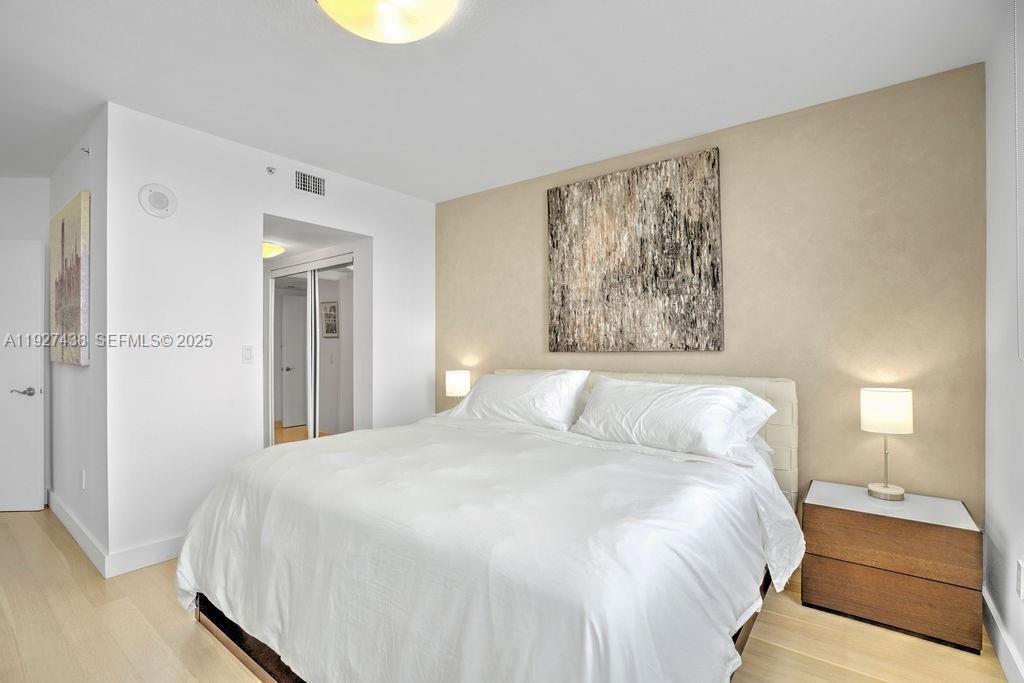 待售: $435,000 (1 贝兹, 1 浴室, 755 平方英尺)